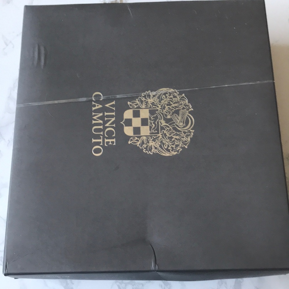 NWT Vince Camuto Grasem Booties - Picture 2 of 4